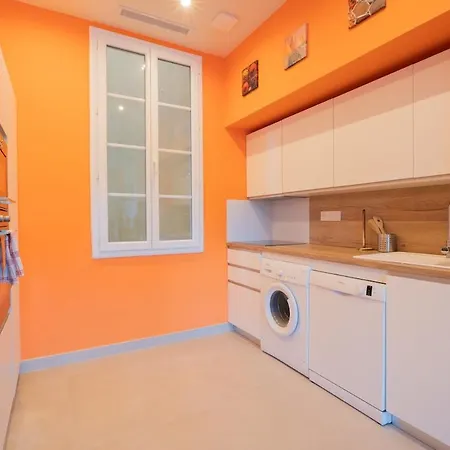 - Beautiful Bright - 10 Min Nicea