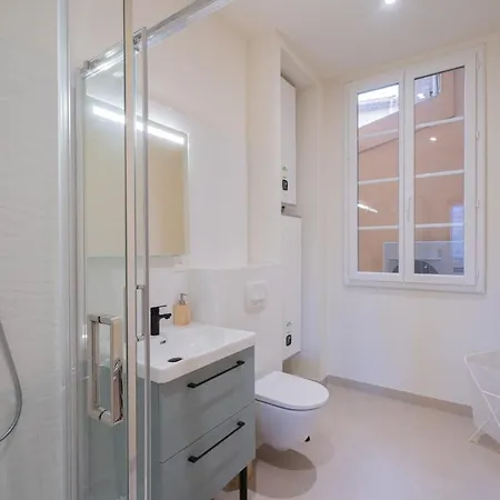 - Beautiful Bright - 10 Min