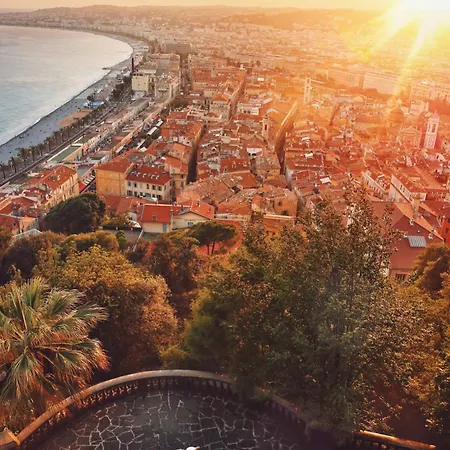 Lejlighed - Beautiful Bright - 10 Min *